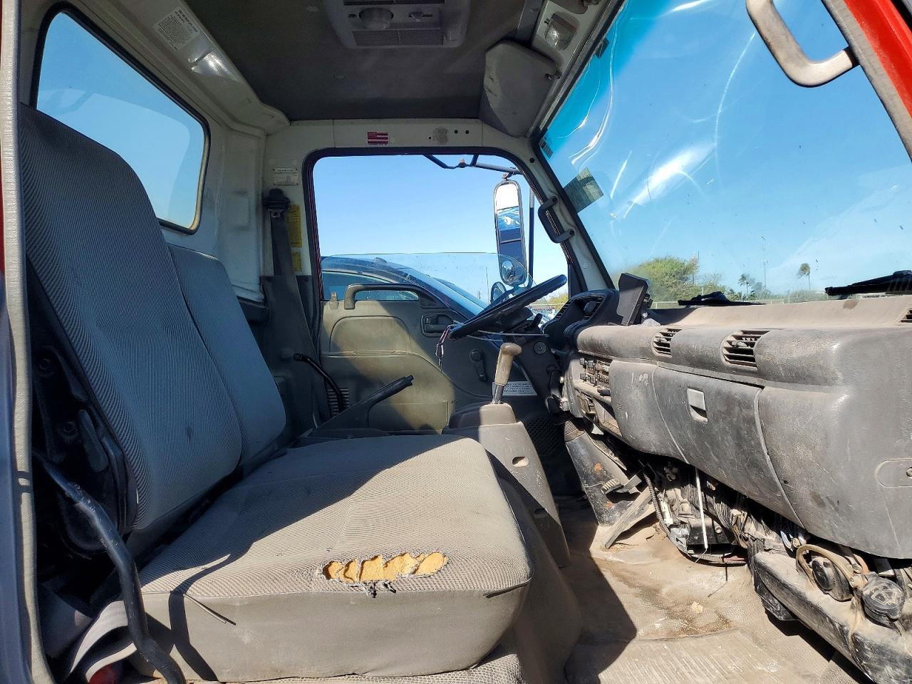 2002 Isuzu NQR