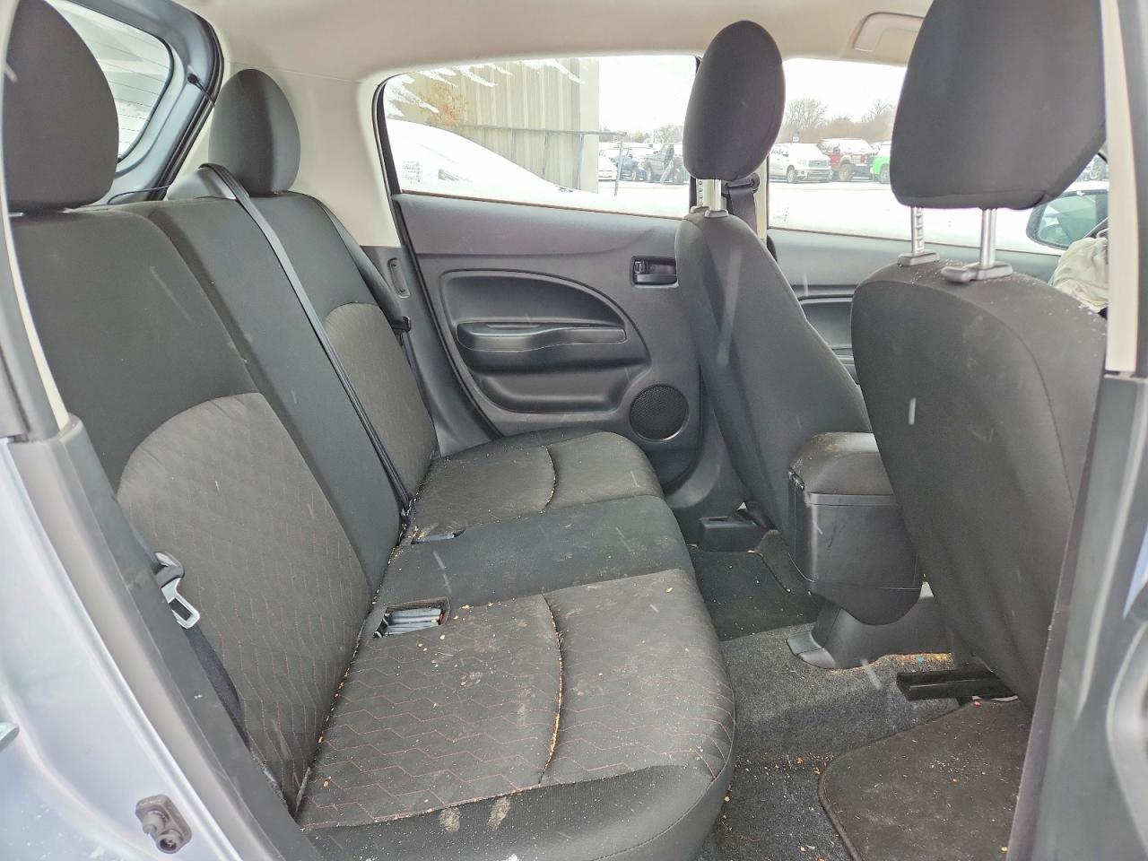 2022 Mitsubishi Mirage es