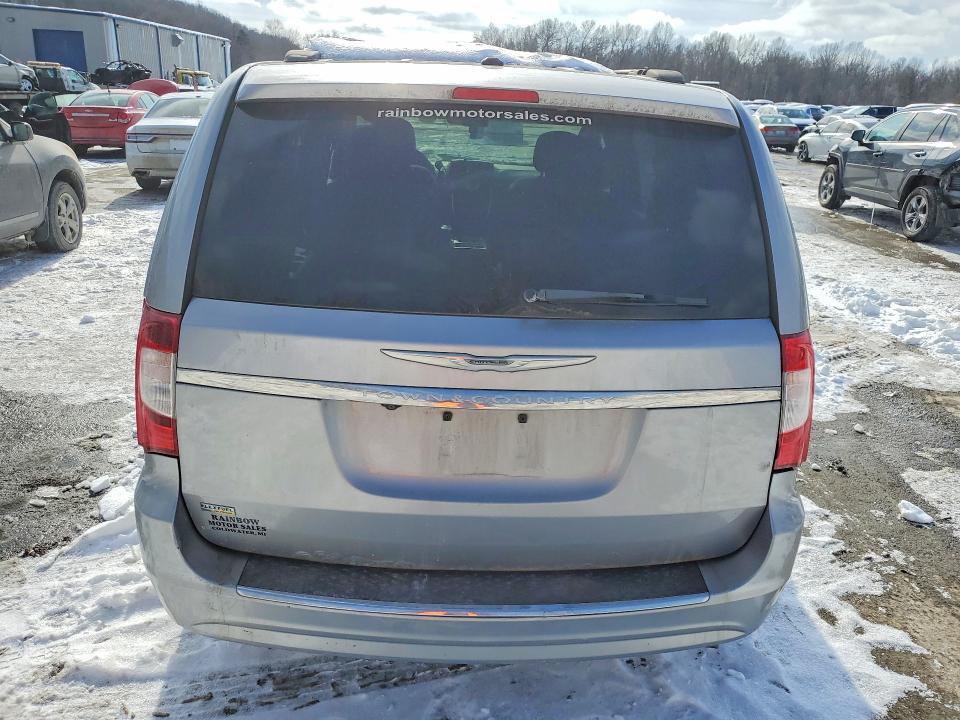 2016 Chrysler Town & Country Touring