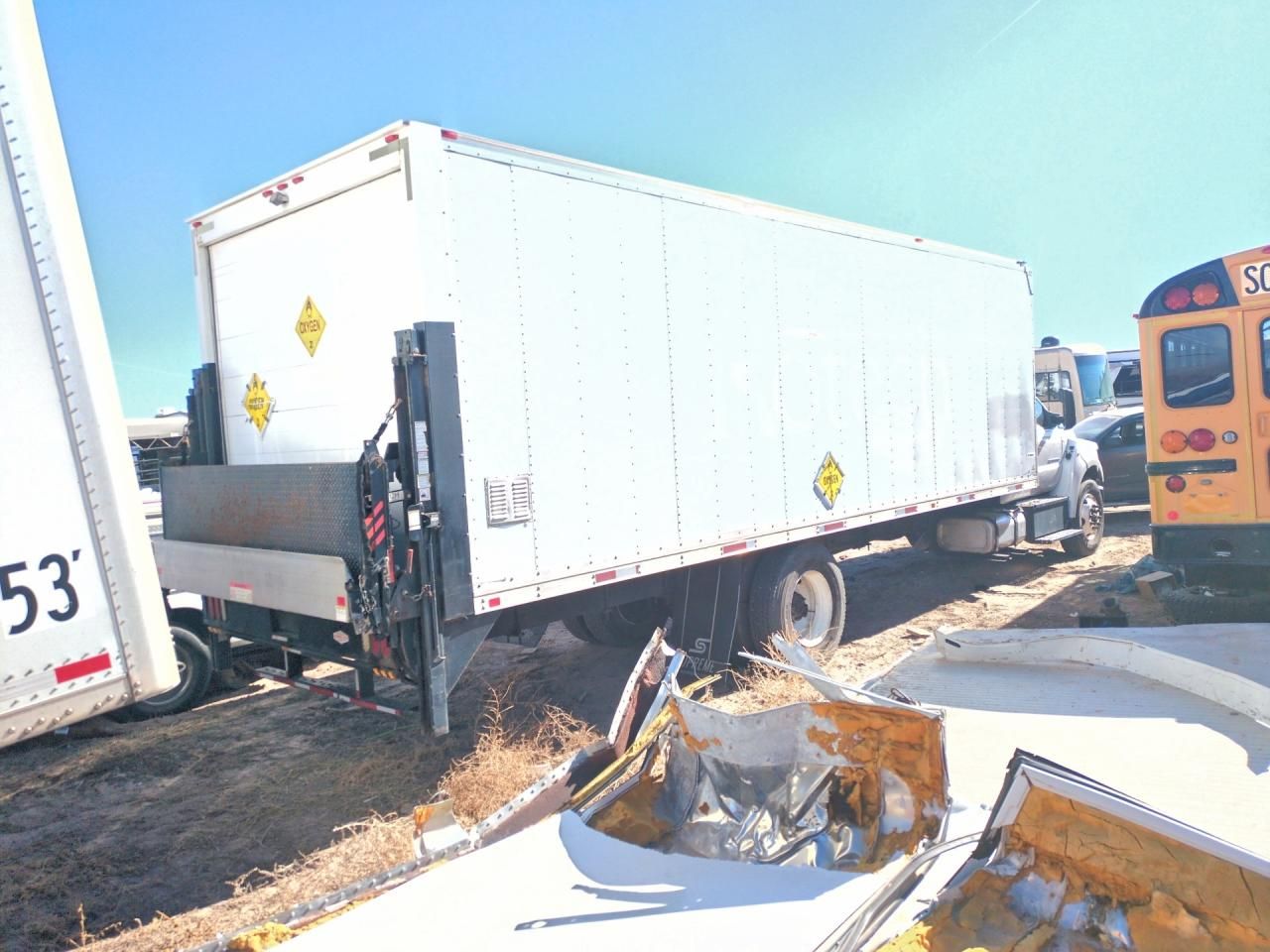 2017 Ford F750 Super Duty BOX Truck