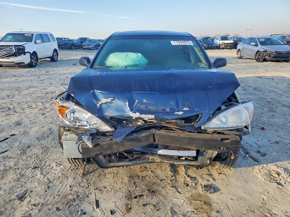 2003 Toyota Camry le