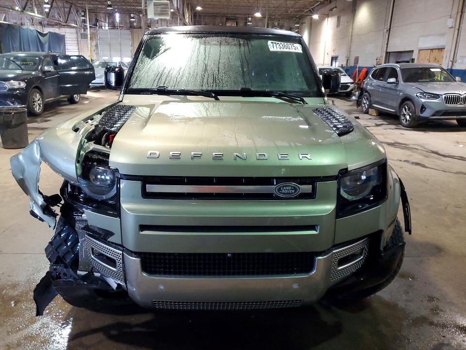 2023 Land Rover Defender 90 se