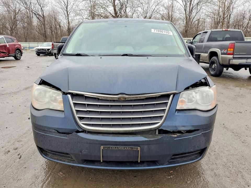 2009 Chrysler Town & Country lx