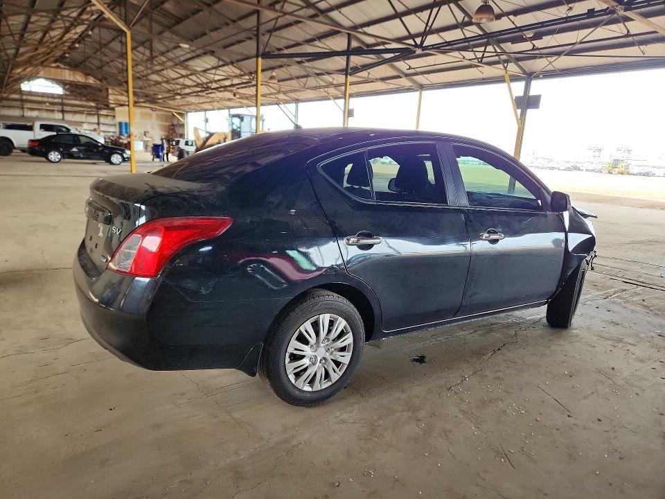 2012 Niss Versa 1.6 s