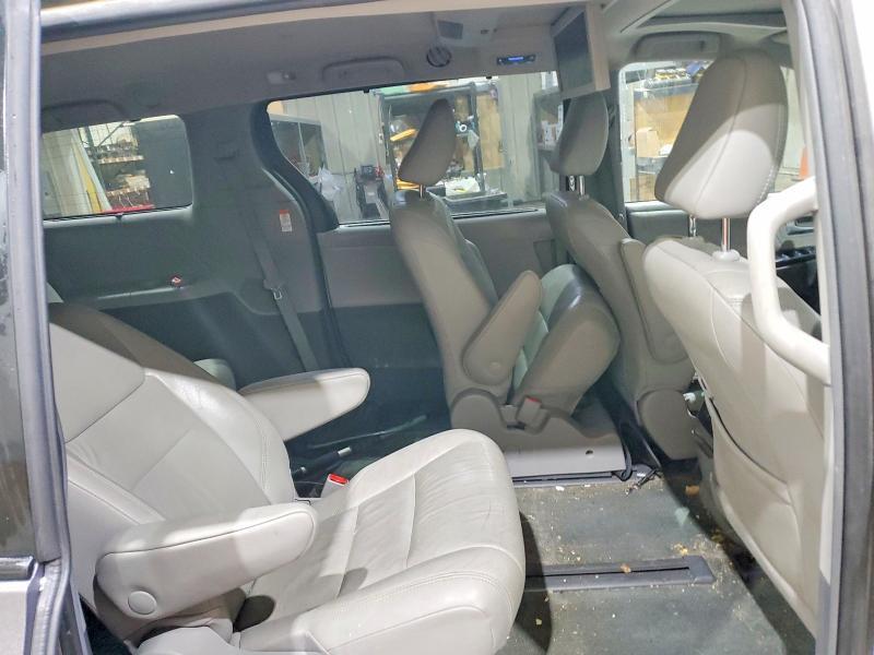 2019 Toyota Sienna xle