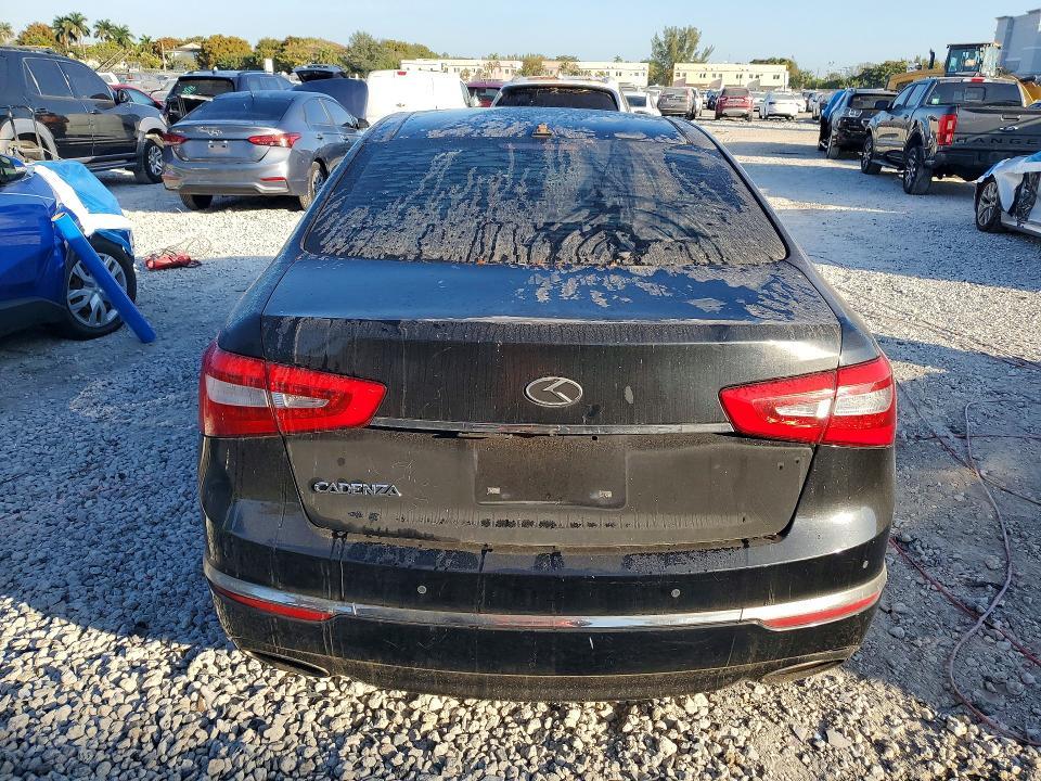 2014 KIA Cadenza Premium