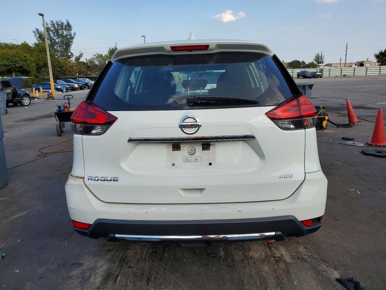 2017 Nissan Rogue s