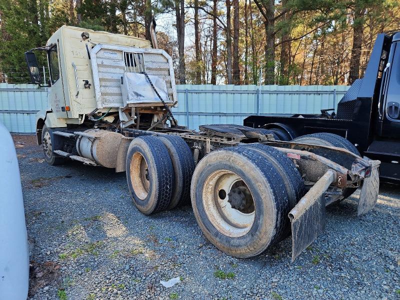 2006 Volvo VN VNL