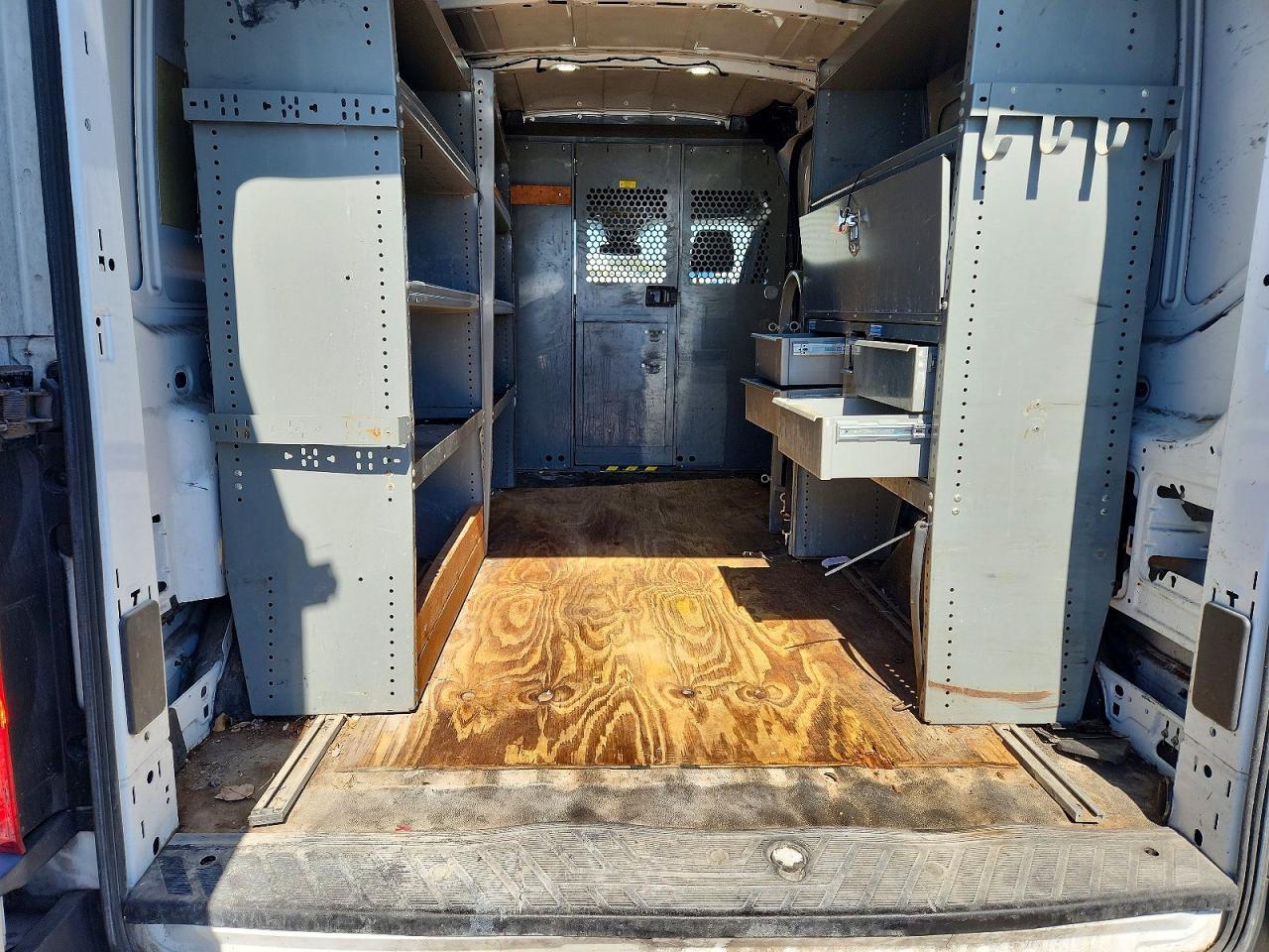 2015 Ford Transit Cargo van t