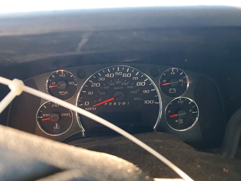 2010 GMC Savana box Truck