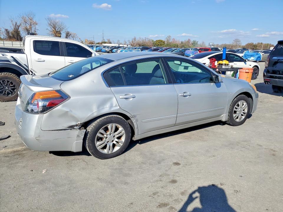 2012 Nissan Altima Base