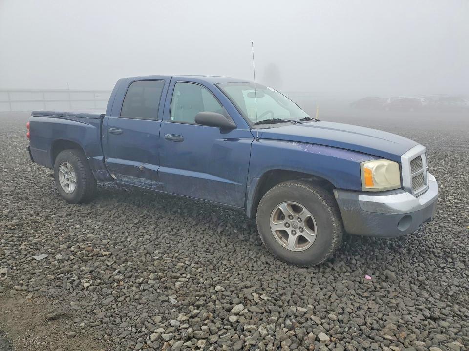 2005 Dodge Dakota Quad slt