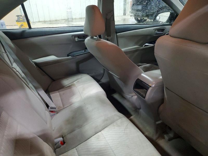 2015 Toyota Camry Hybrid le