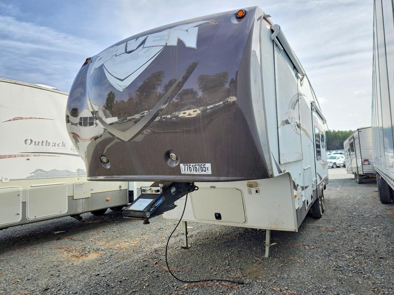 2012 Winnebago Raven Camper