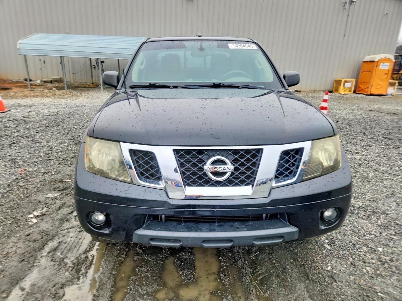 2016 Nissan Frontier s