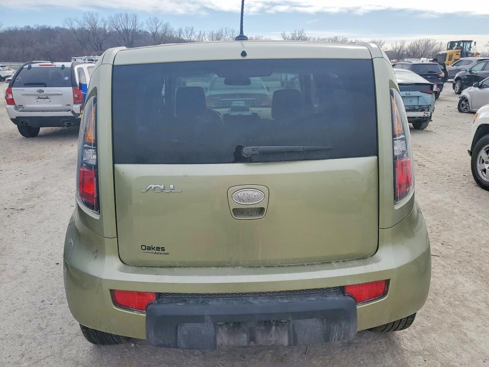 2010 KIA Soul +