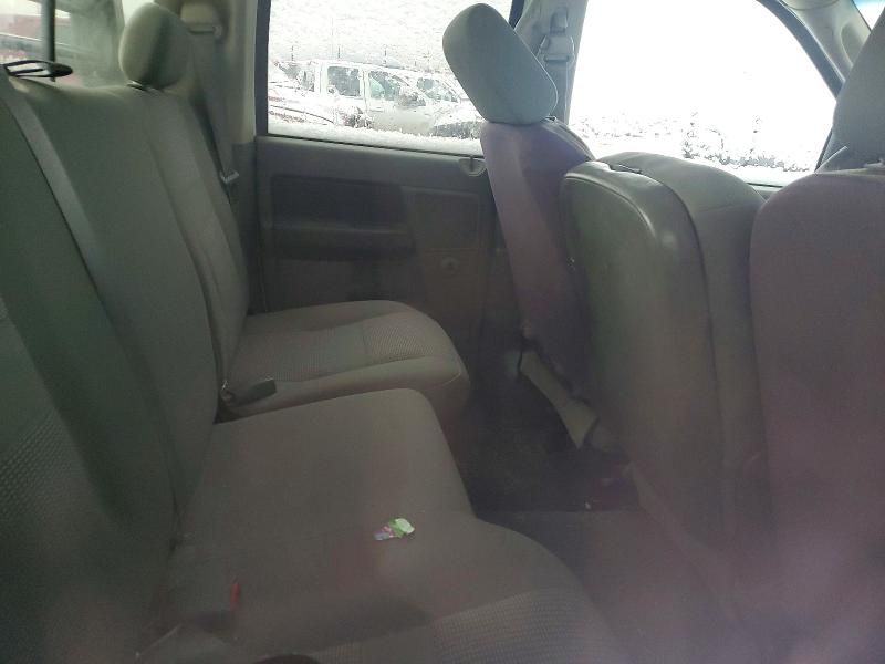 2007 Dodge RAM Flatbed Truck