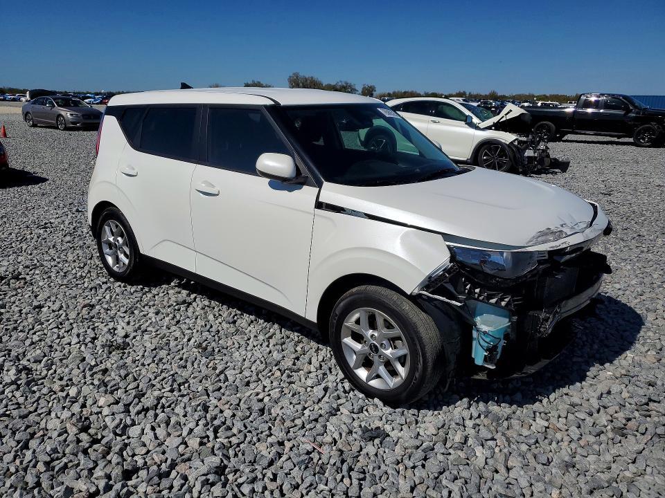 2024 KIA Soul lx