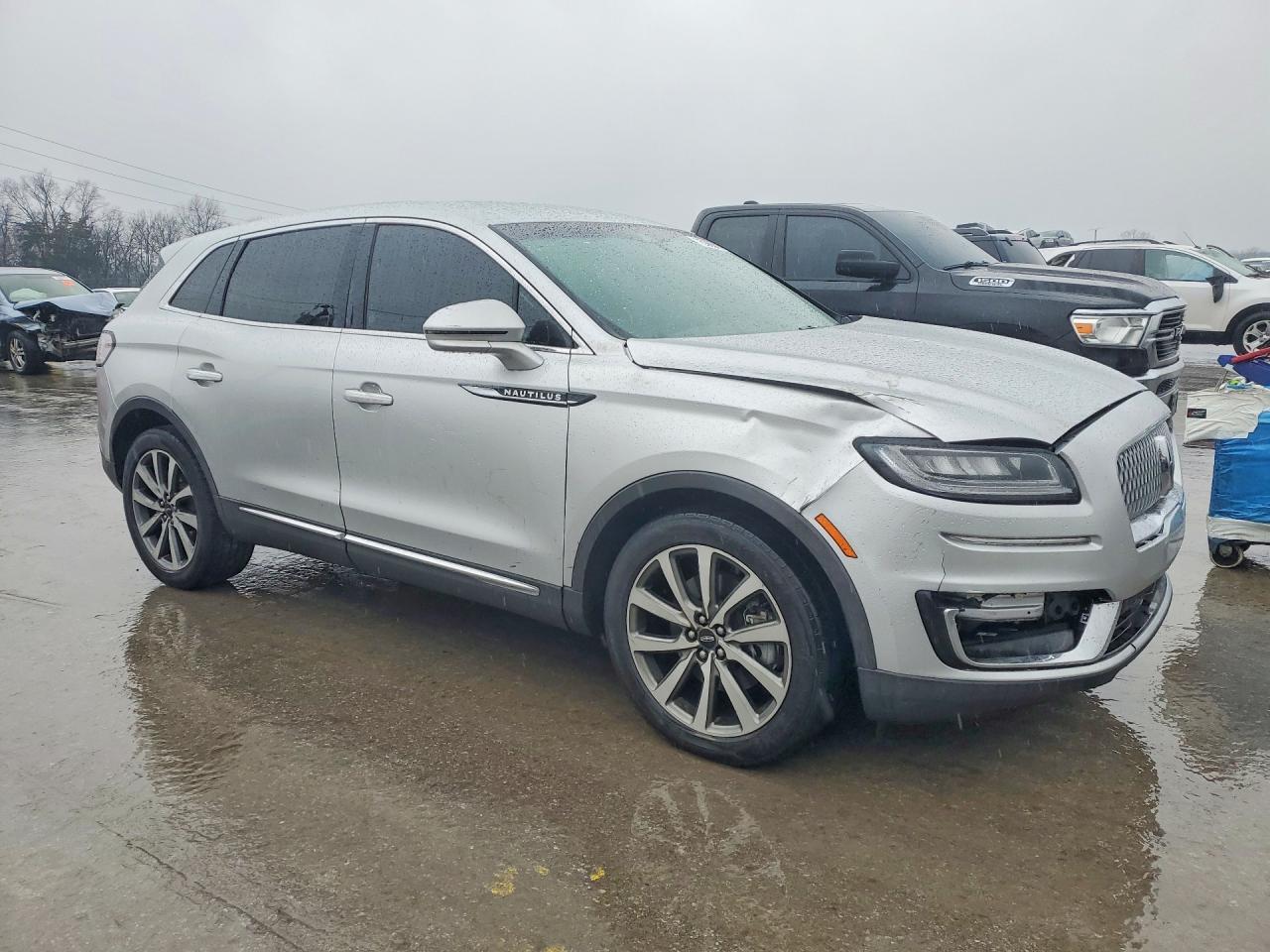 2019 Lincoln Nautilus Select