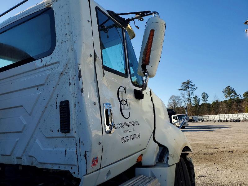 2015 International Prostar Semi Truck