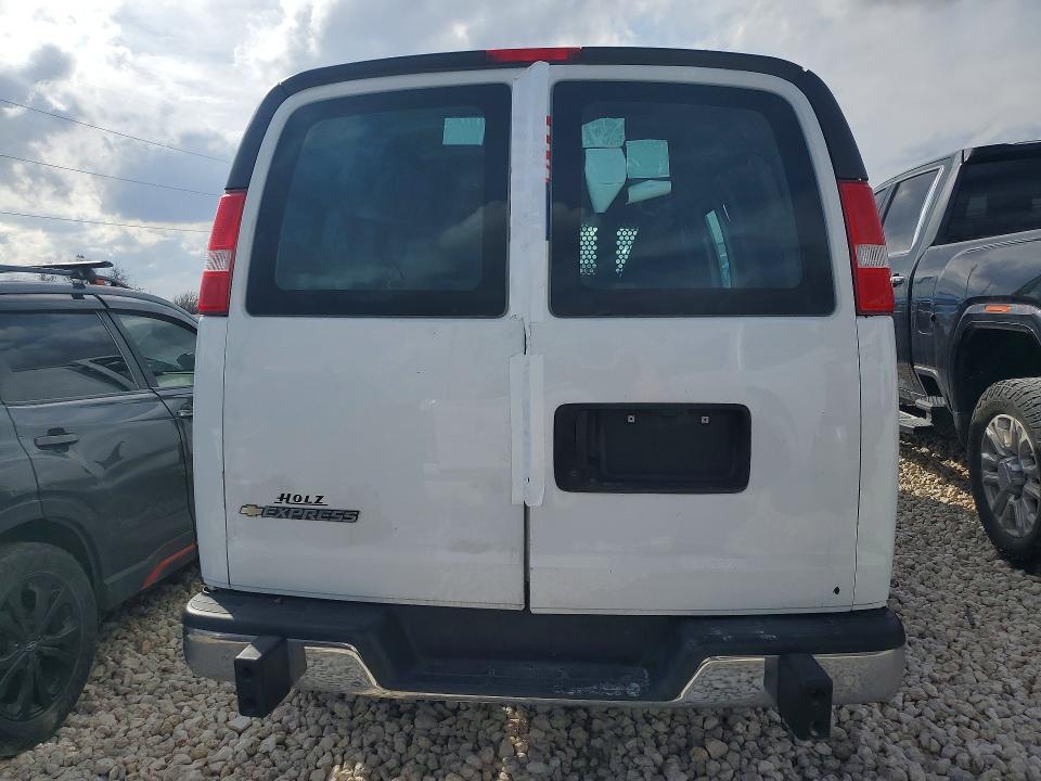 2021 Chevrolet Express G2500