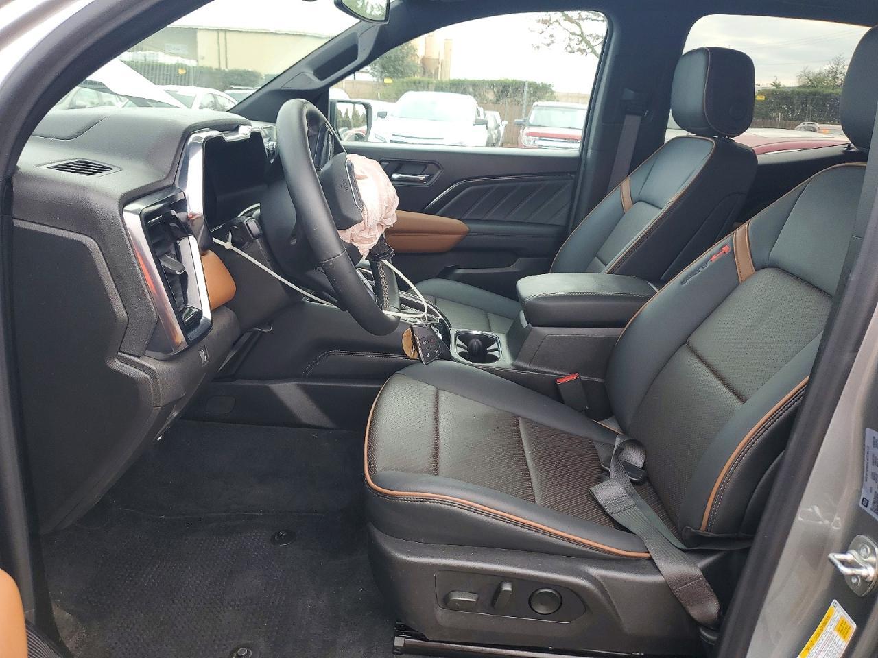 2025 GMC Canyon AT4
