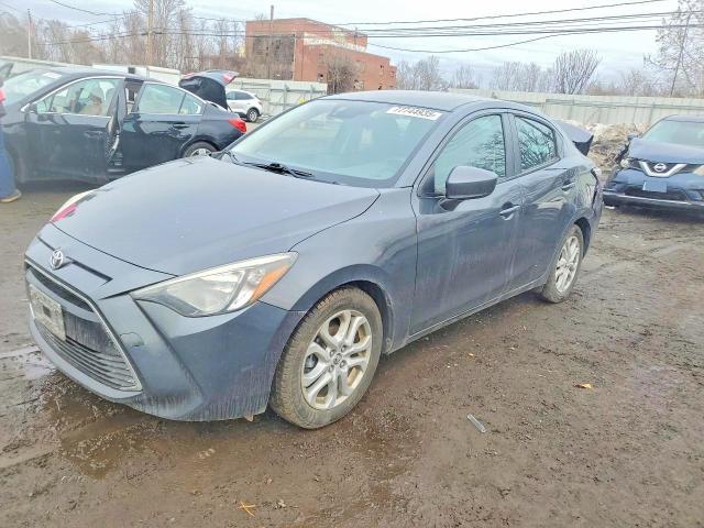 2017 Toyota Yaris ia Base