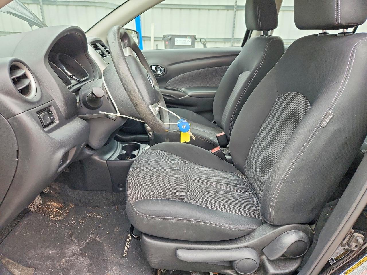 2015 Nissan Versa s