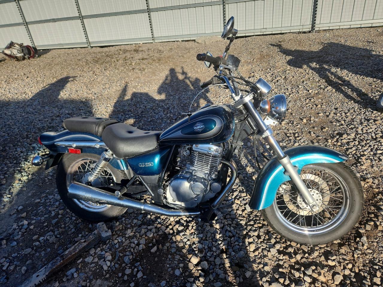 2000 Suzuki GZ250