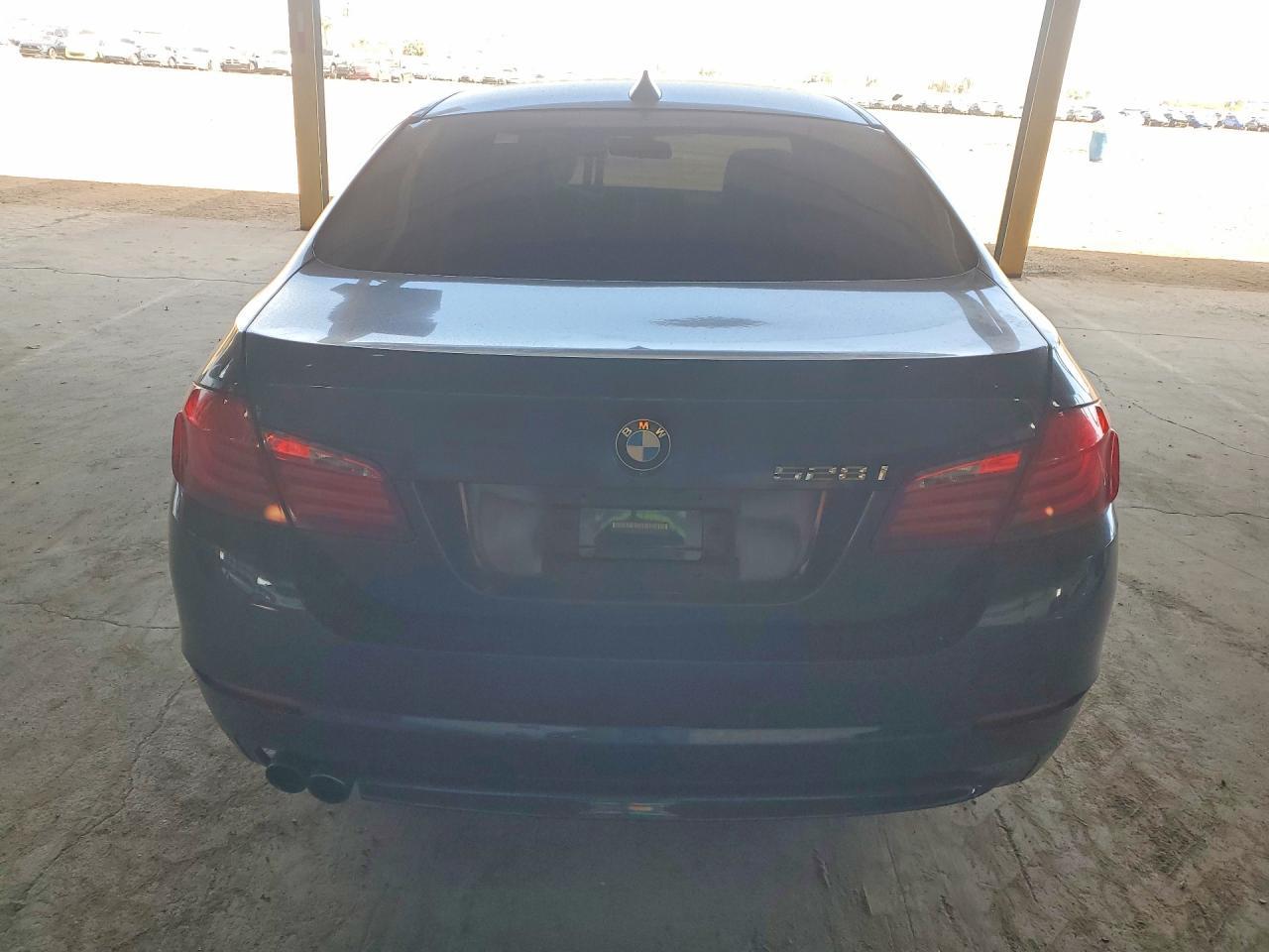 2011 BMW 528 i