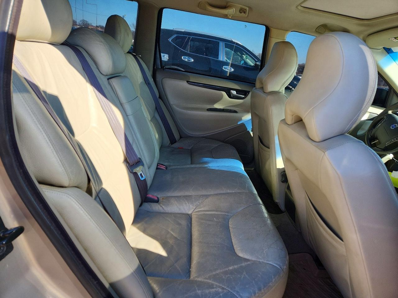 2002 Volvo V70