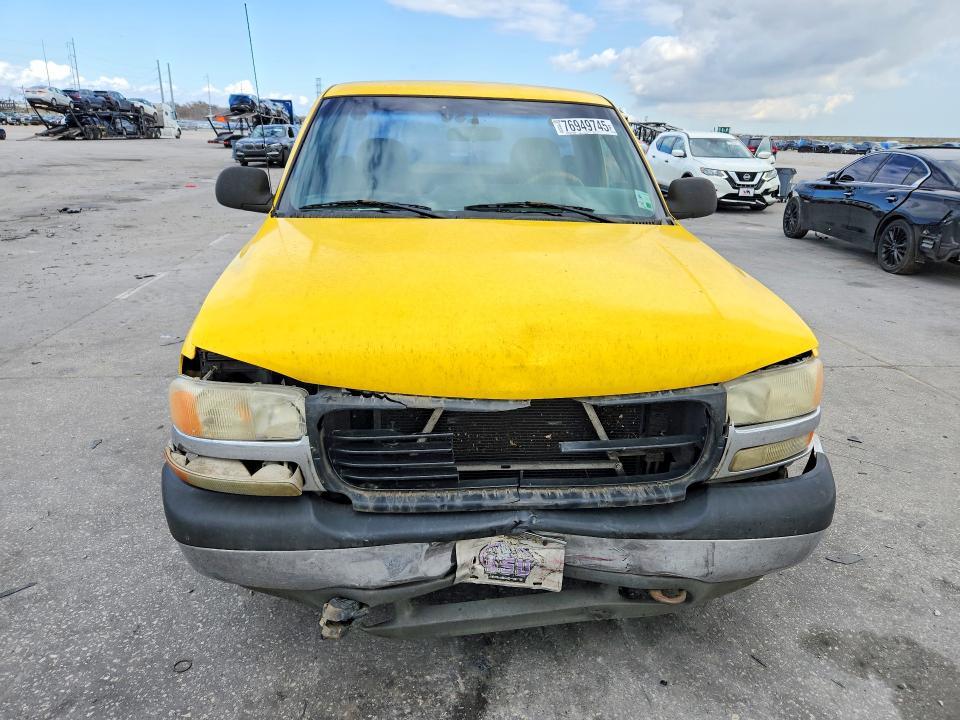 2002 GMC New Sierra C1500