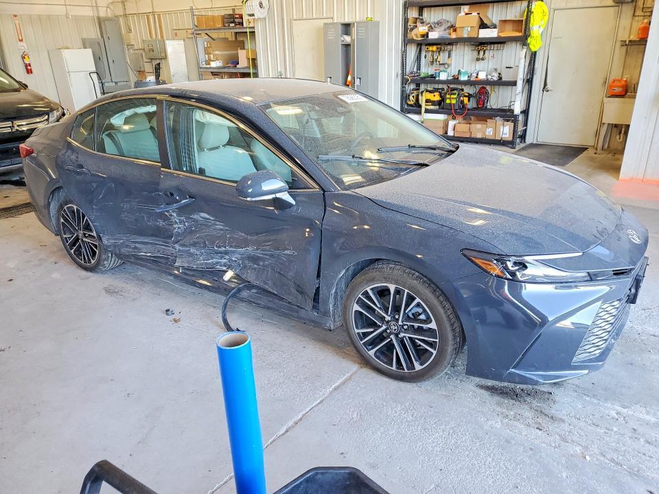 2025 Toyota Camry xle