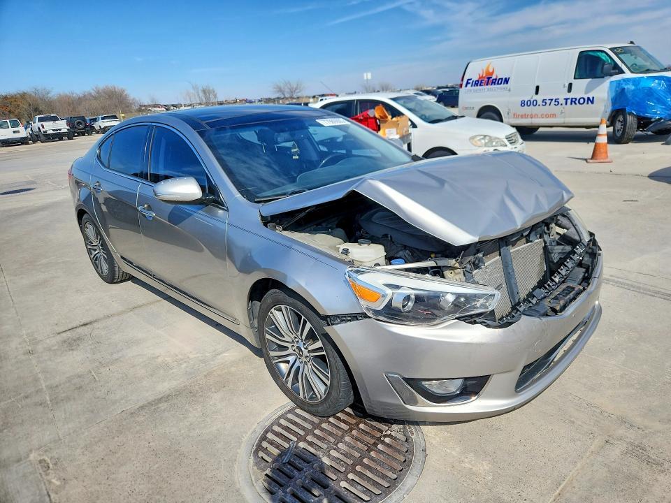2014 KIA Cadenza Premium