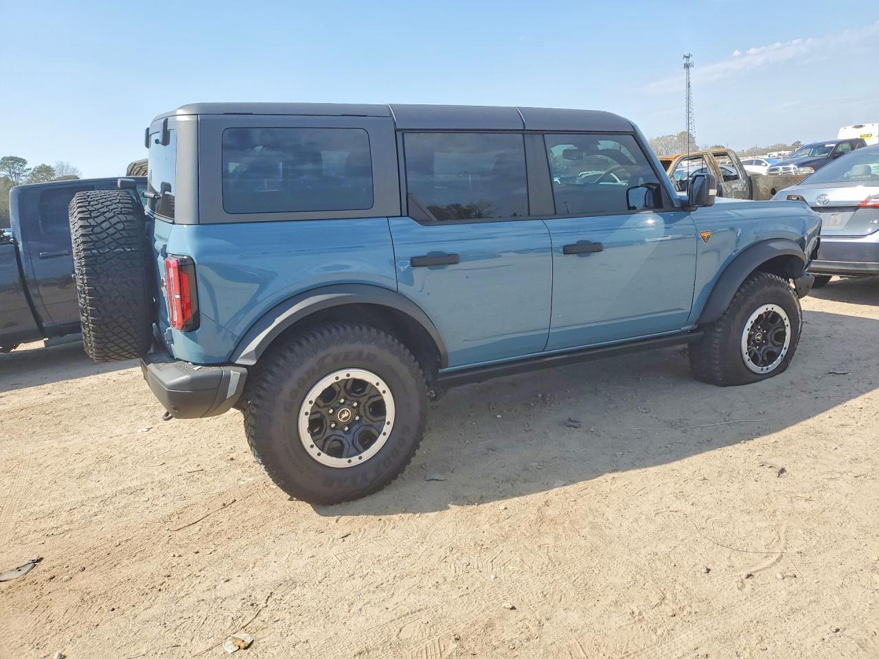2023 Ford Bronco Base