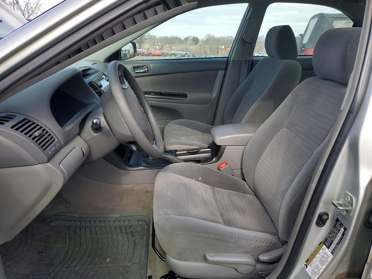 2005 Toyota Camry le