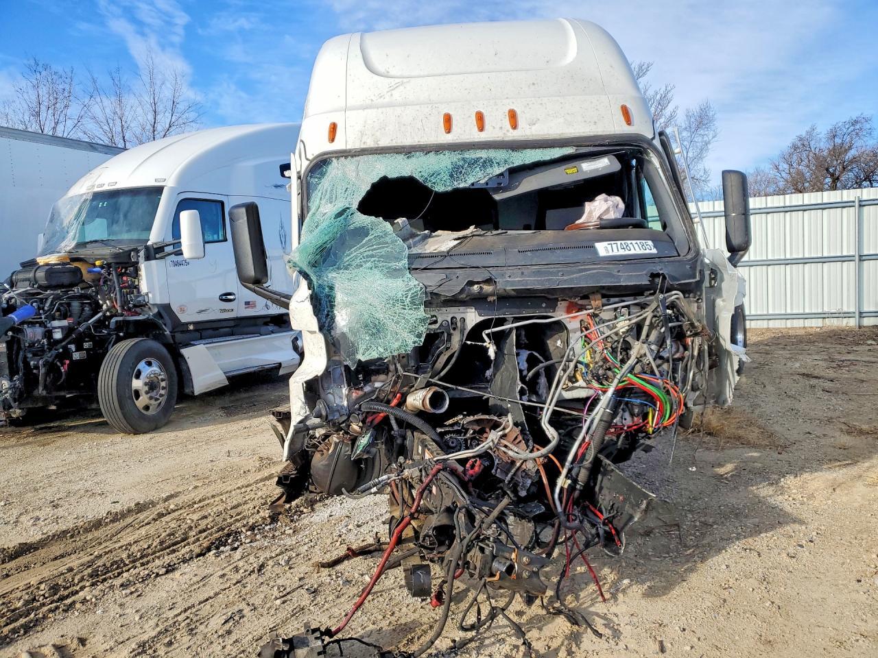 2022 Freightliner Cascadia 126