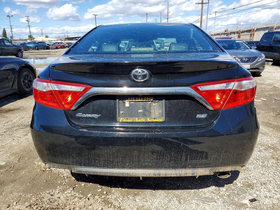 2016 Toyota Camry le