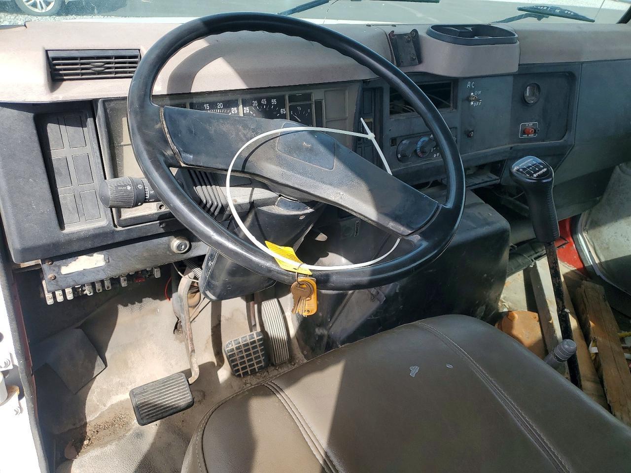 1996 International 4900 Flatbed Truck