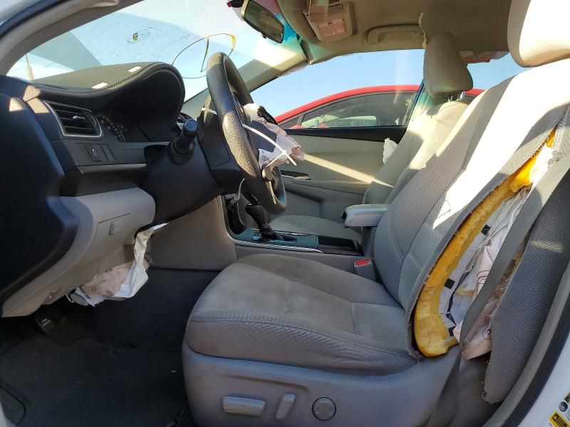 2015 Toyota Camry le