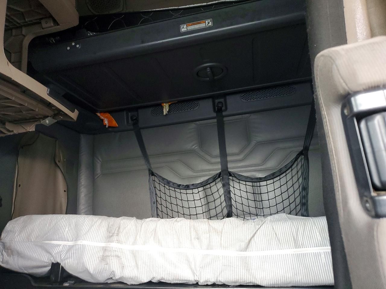 2018 Freightliner Cascadia 125 Semi Truck