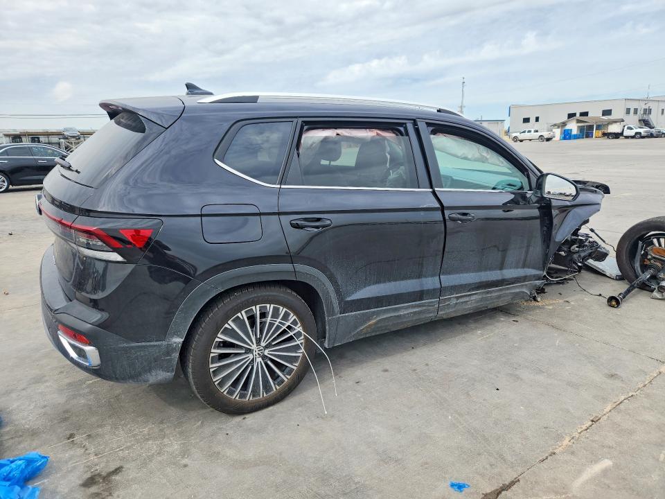 2025 Volkswagen Taos se