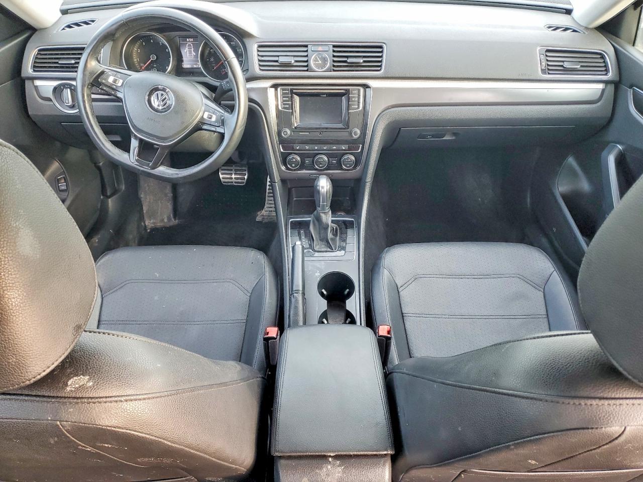 2016 Volkswagen Passat s
