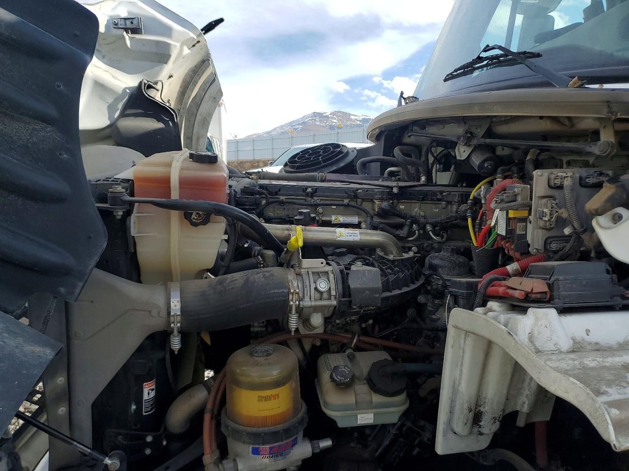 2014 Freightliner Business Class M2 Semi Truck