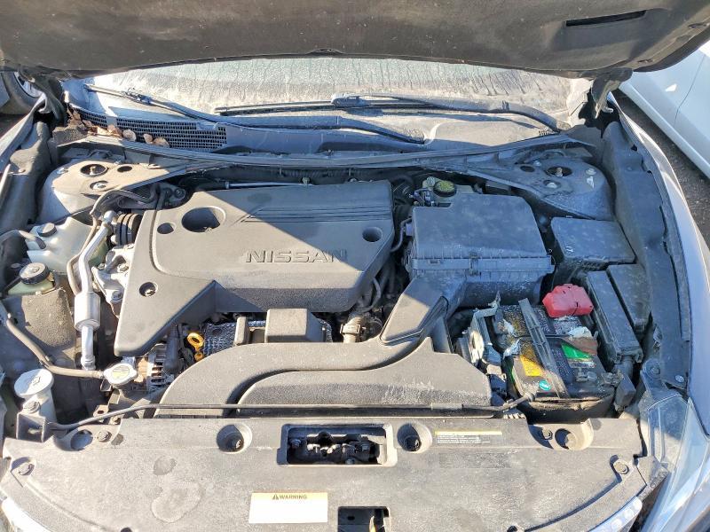 2016 Niss Altima 2.5