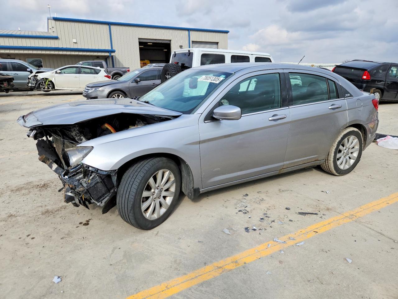 2013 Chrysler 200 Touring