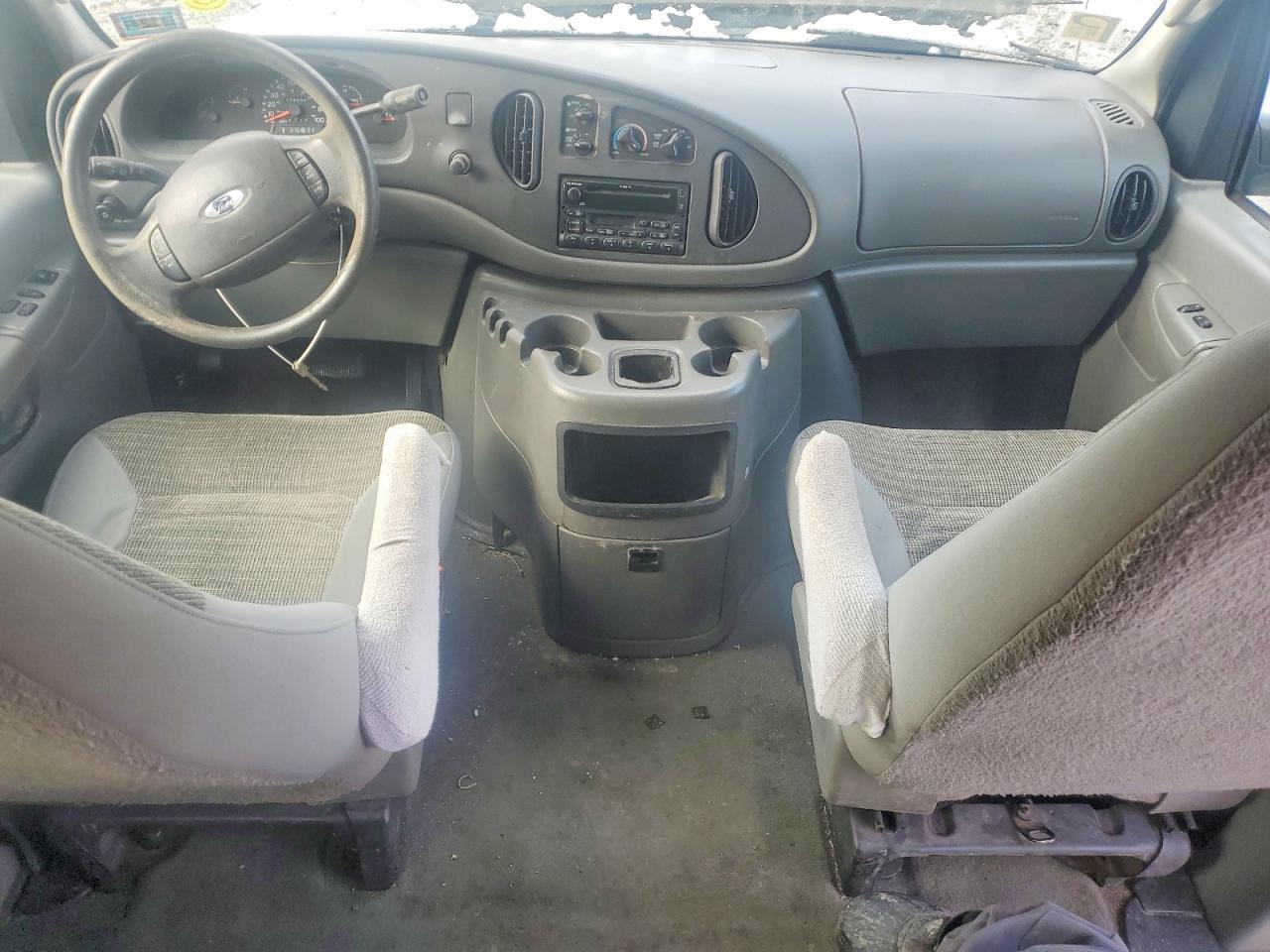 2003 Ford Econoline E350 Super Duty Wagon