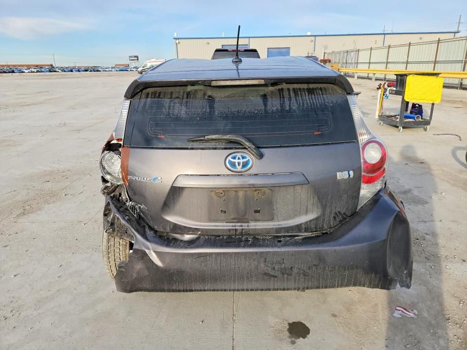 2013 Toyota Prius c