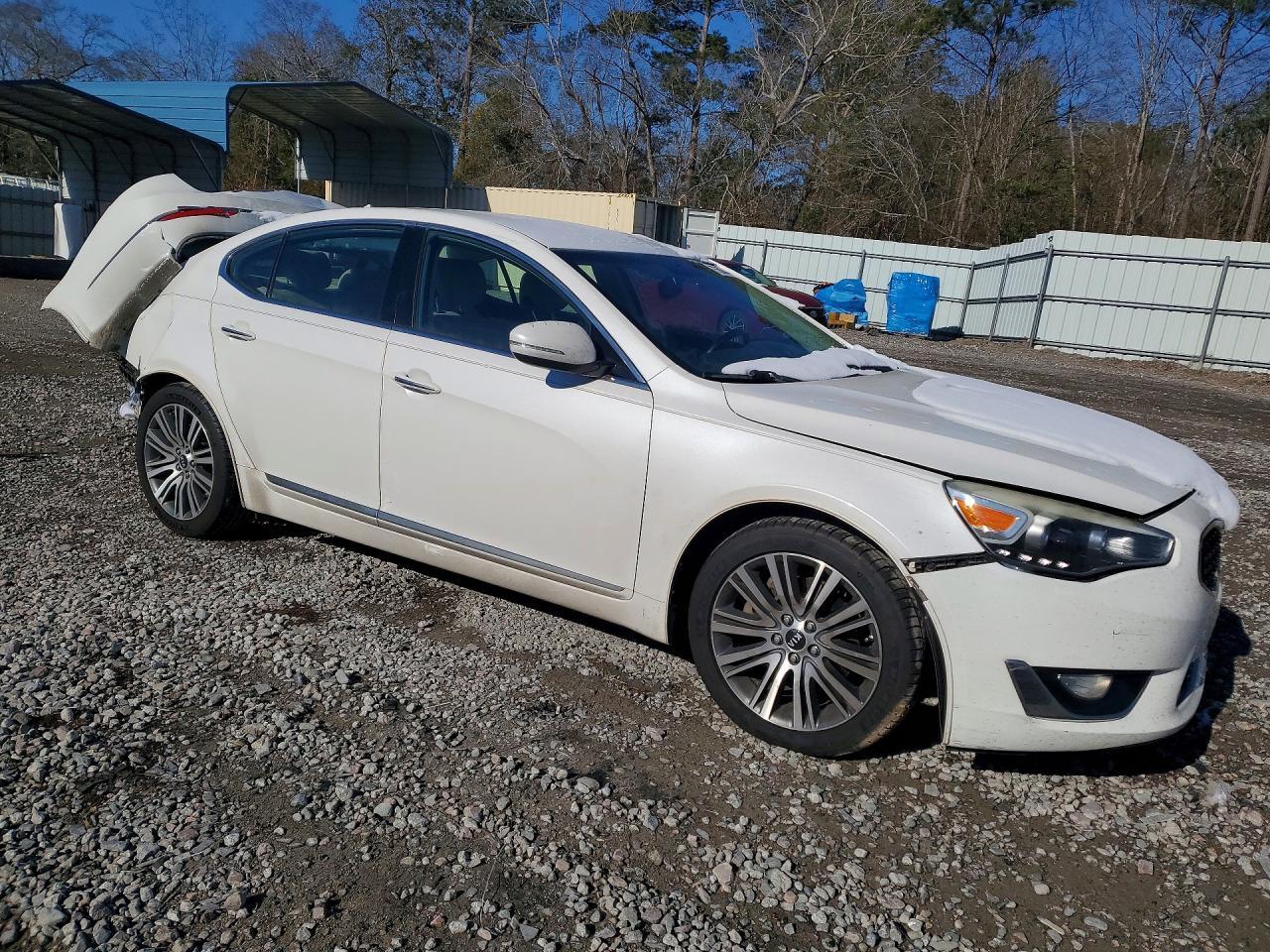 2016 KIA Cadenza Luxury