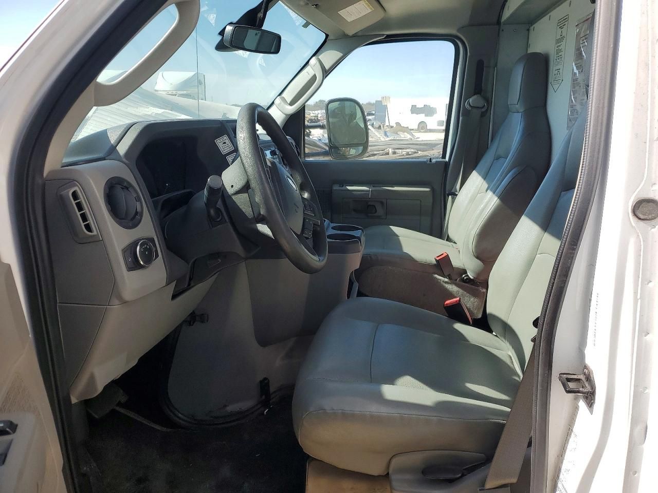 2022 Ford E350 BOX Truck